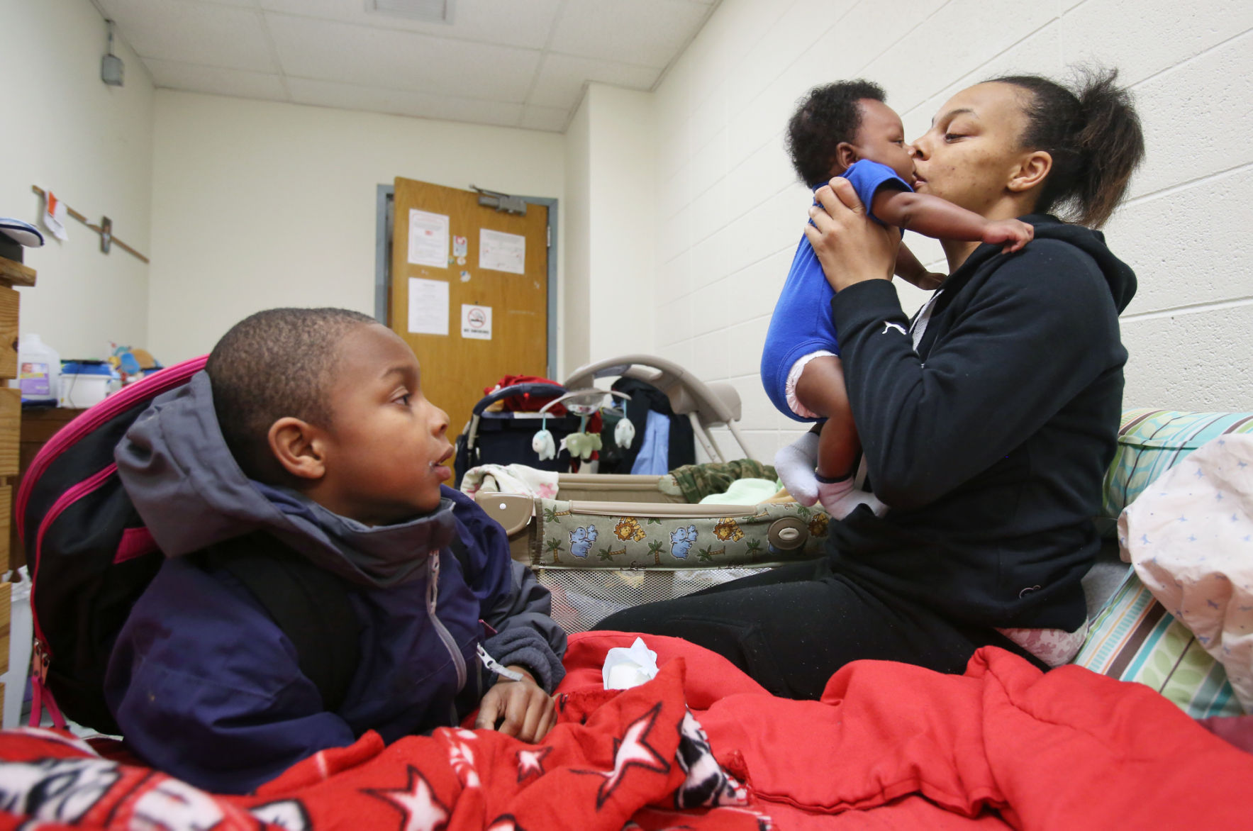 Alicia Turner and children